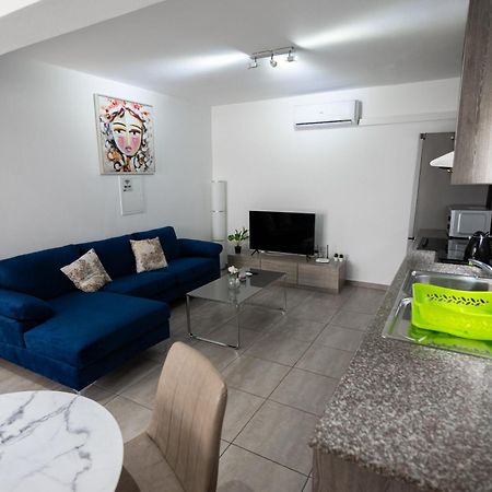 Napa Centrale Suites 아이아 나파 외부 사진