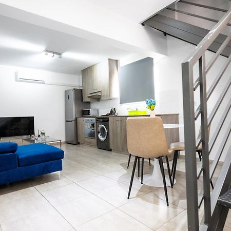 Napa Centrale Suites 아이아 나파 외부 사진