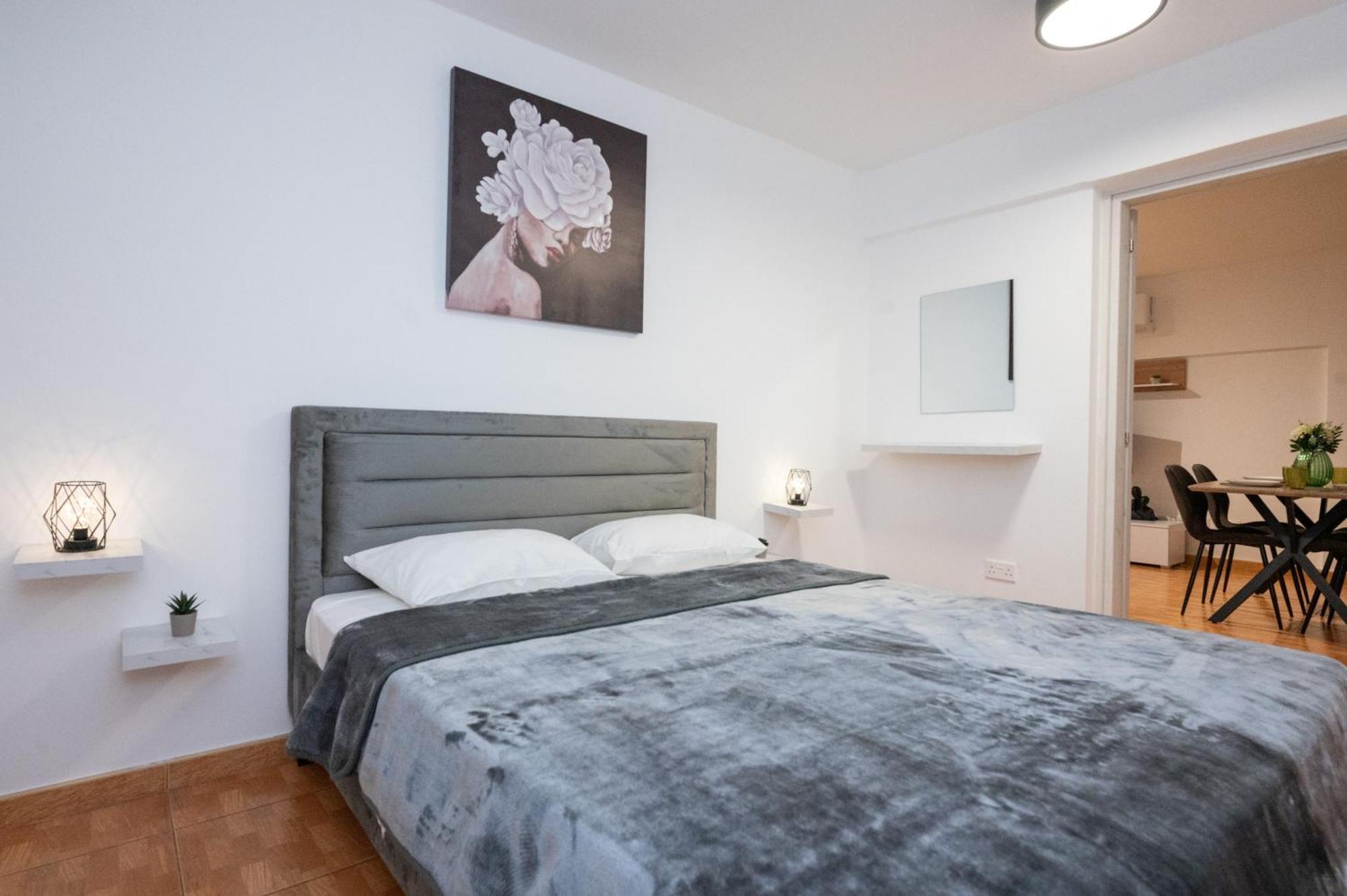 Napa Centrale Suites 아이아 나파 외부 사진