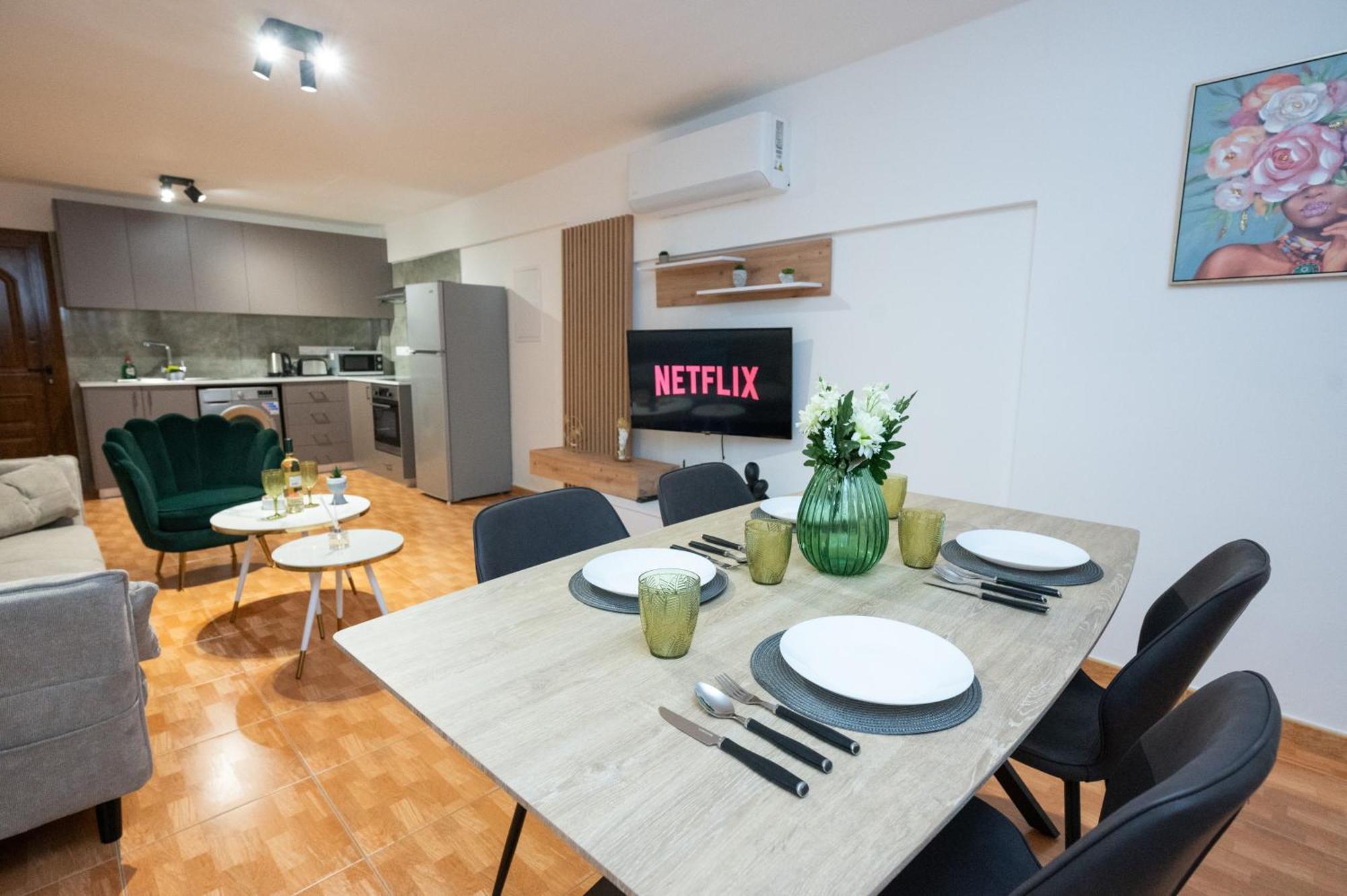 Napa Centrale Suites 아이아 나파 외부 사진