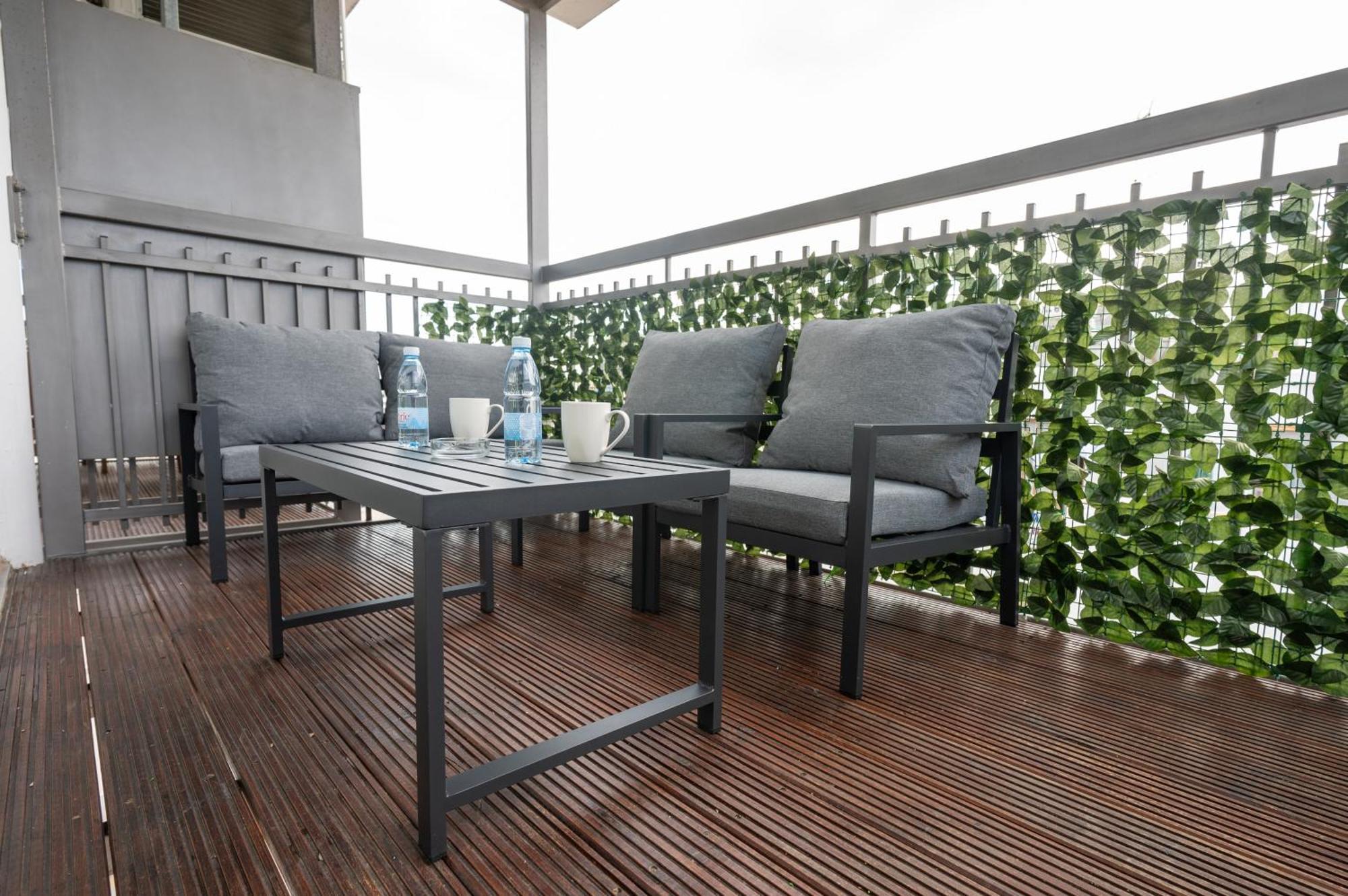 Napa Centrale Suites 아이아 나파 외부 사진
