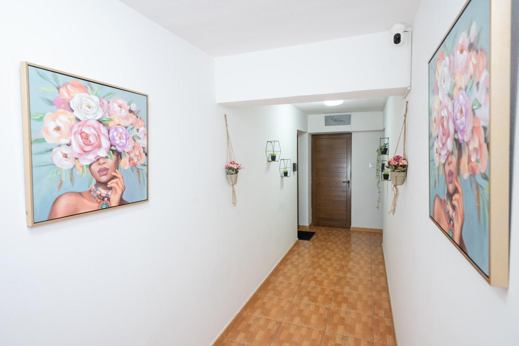 Napa Centrale Suites 아이아 나파 외부 사진