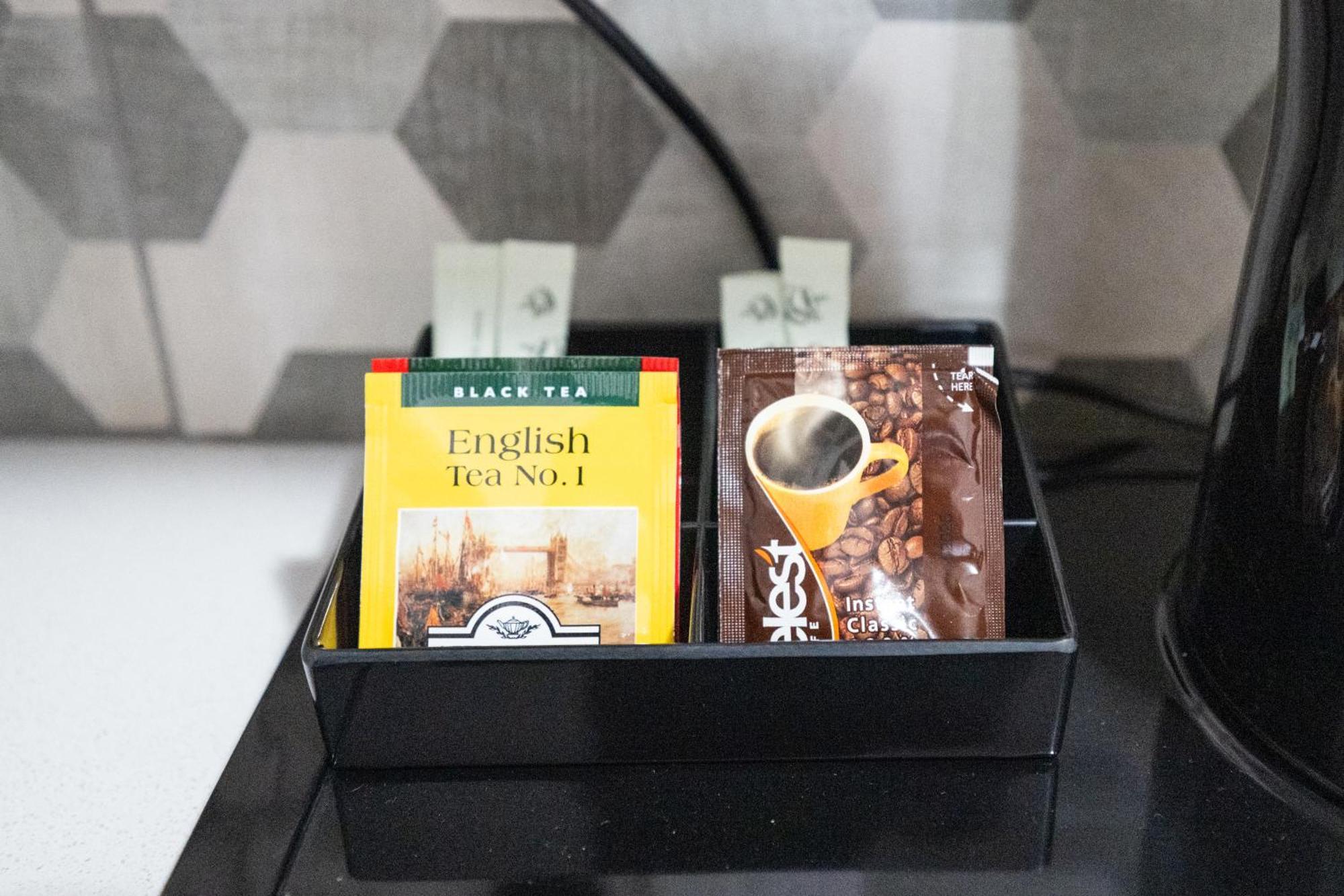 Napa Centrale Suites 아이아 나파 외부 사진