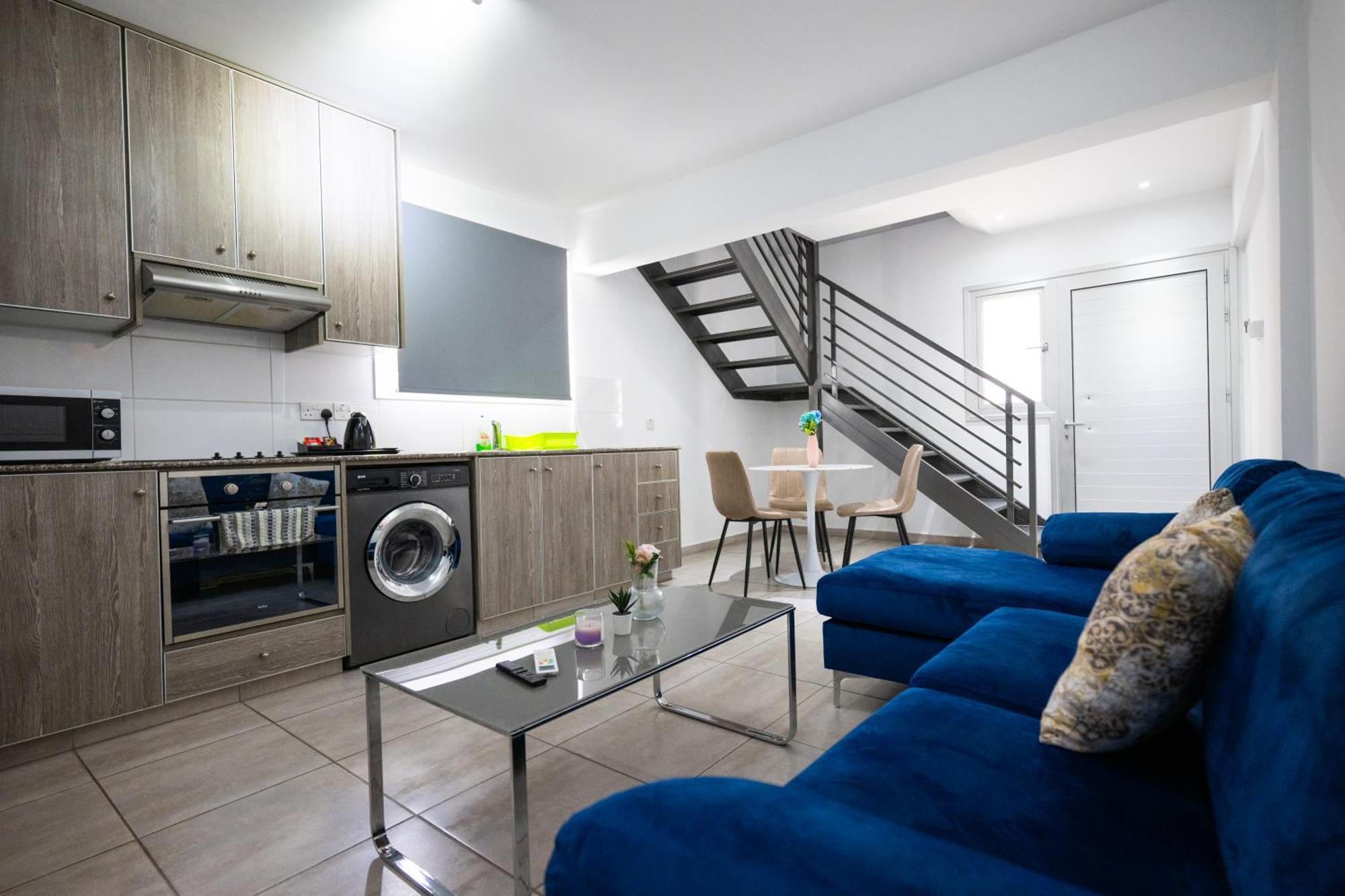 Napa Centrale Suites 아이아 나파 외부 사진