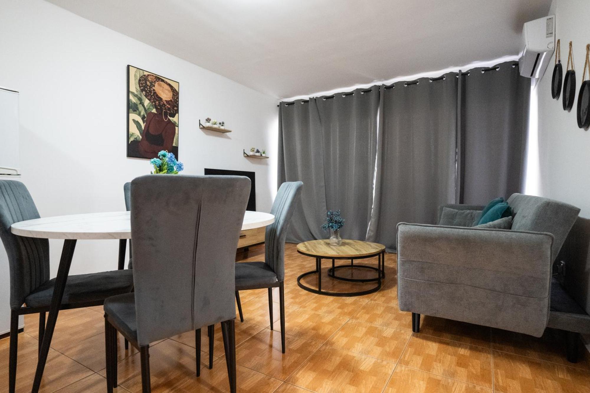 Napa Centrale Suites 아이아 나파 외부 사진