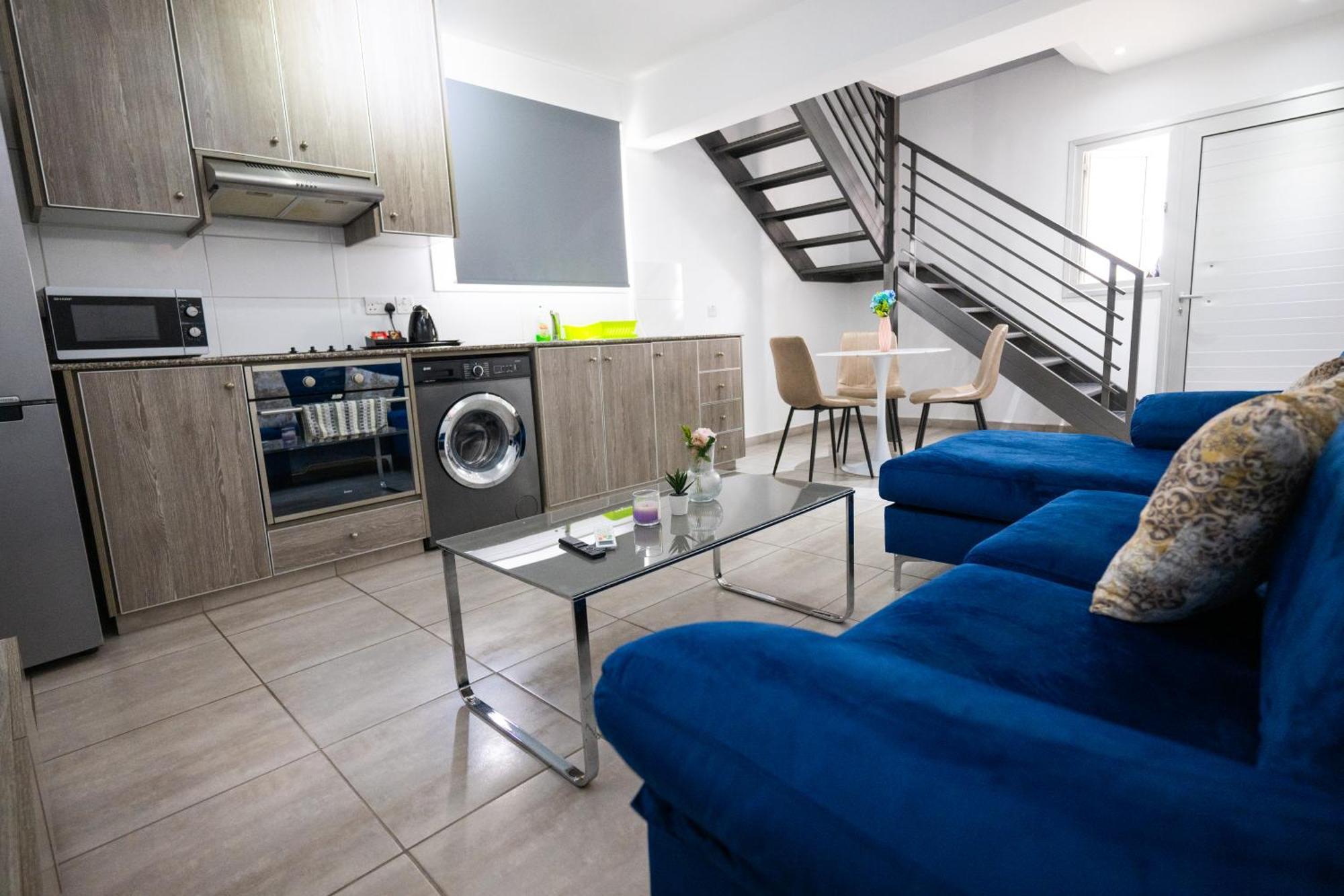 Napa Centrale Suites 아이아 나파 외부 사진