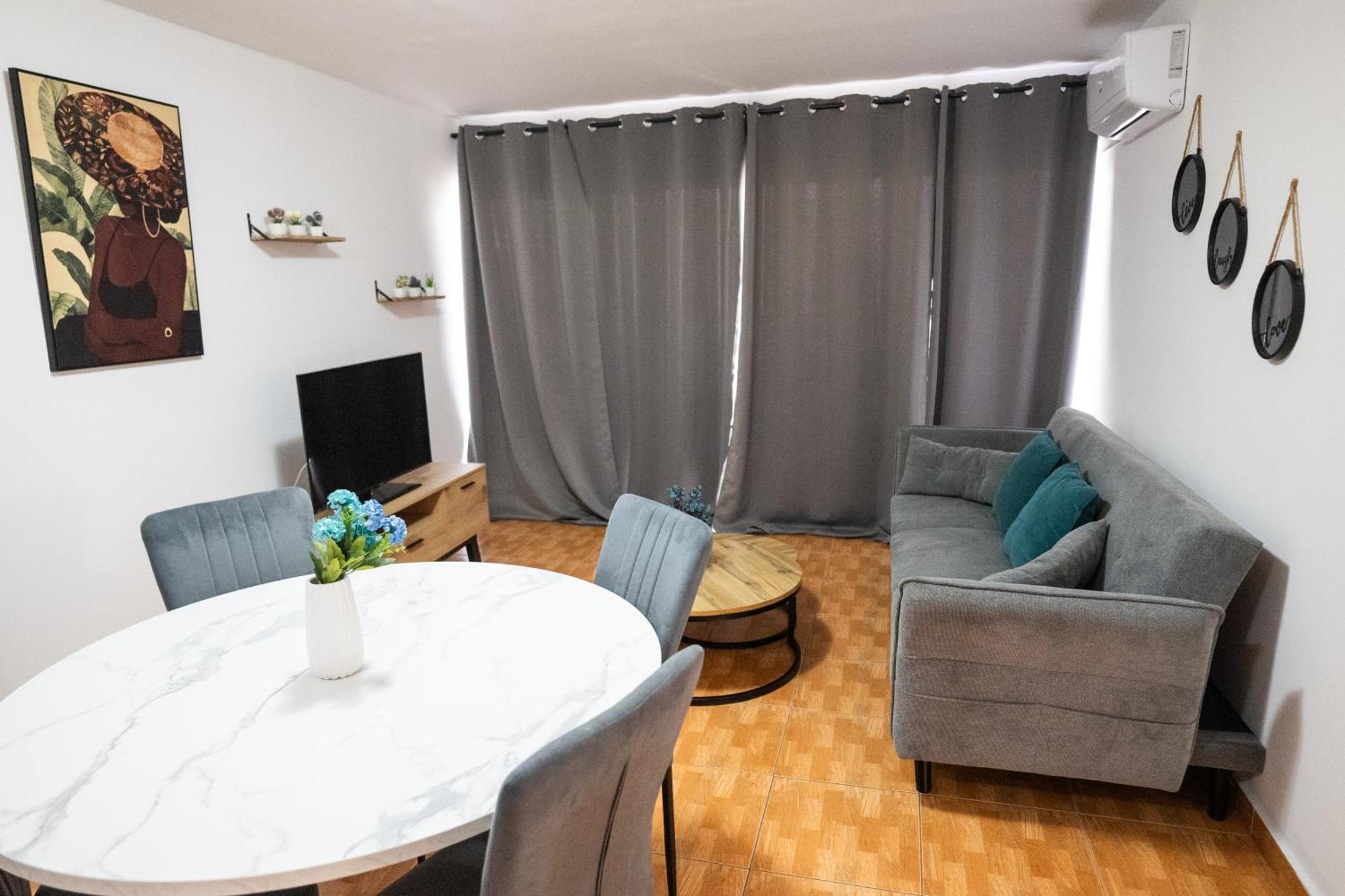 Napa Centrale Suites 아이아 나파 외부 사진