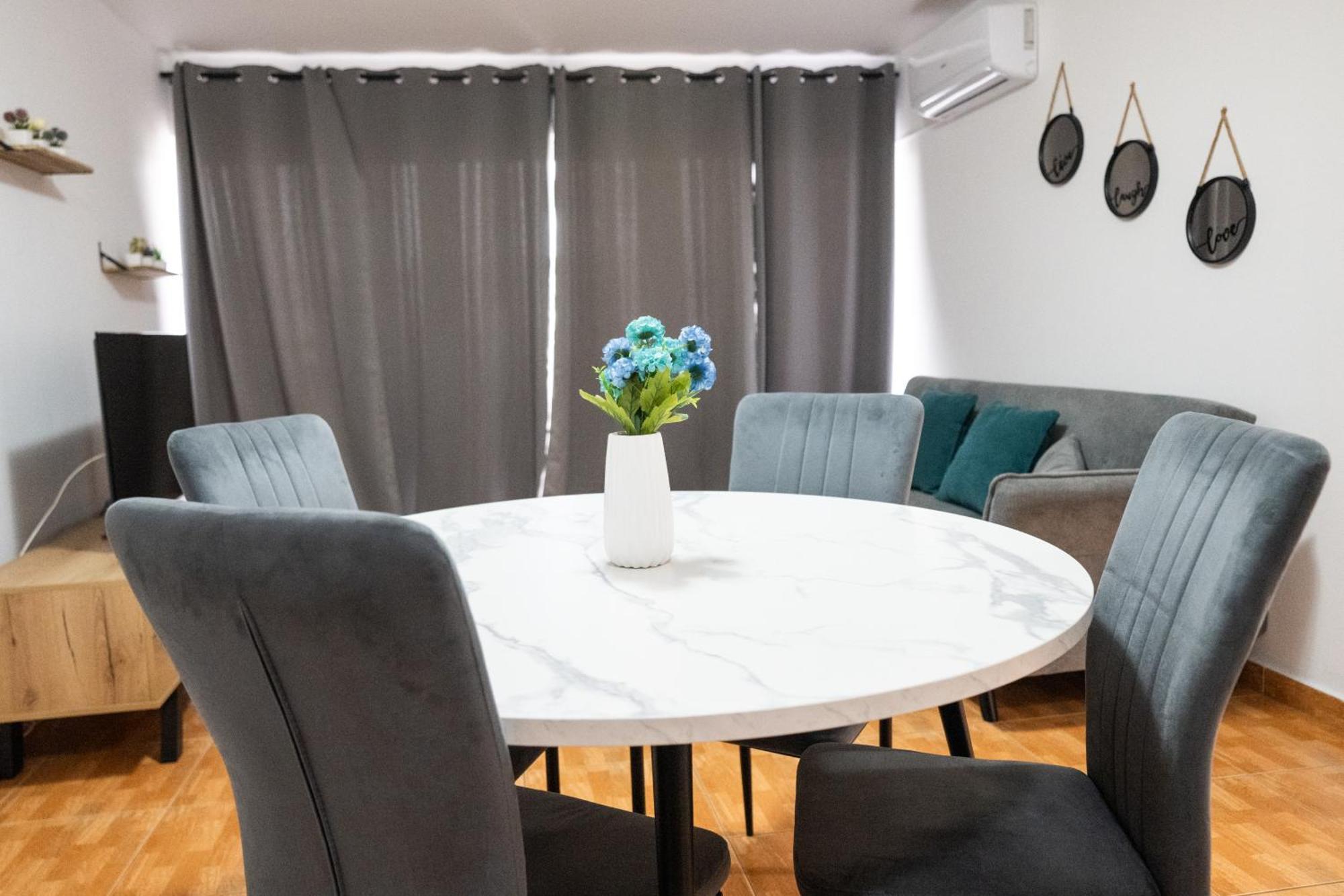 Napa Centrale Suites 아이아 나파 외부 사진