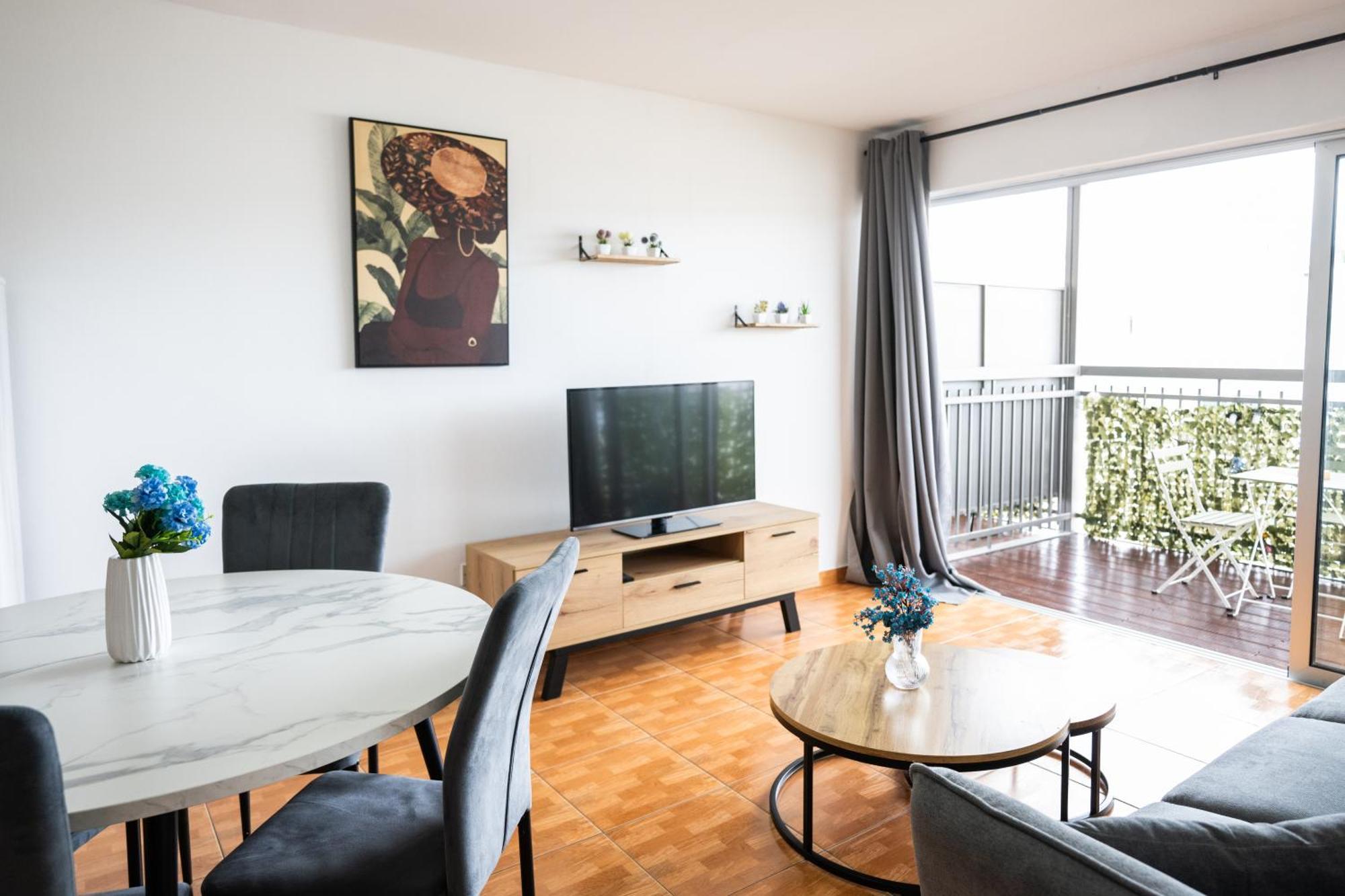 Napa Centrale Suites 아이아 나파 외부 사진