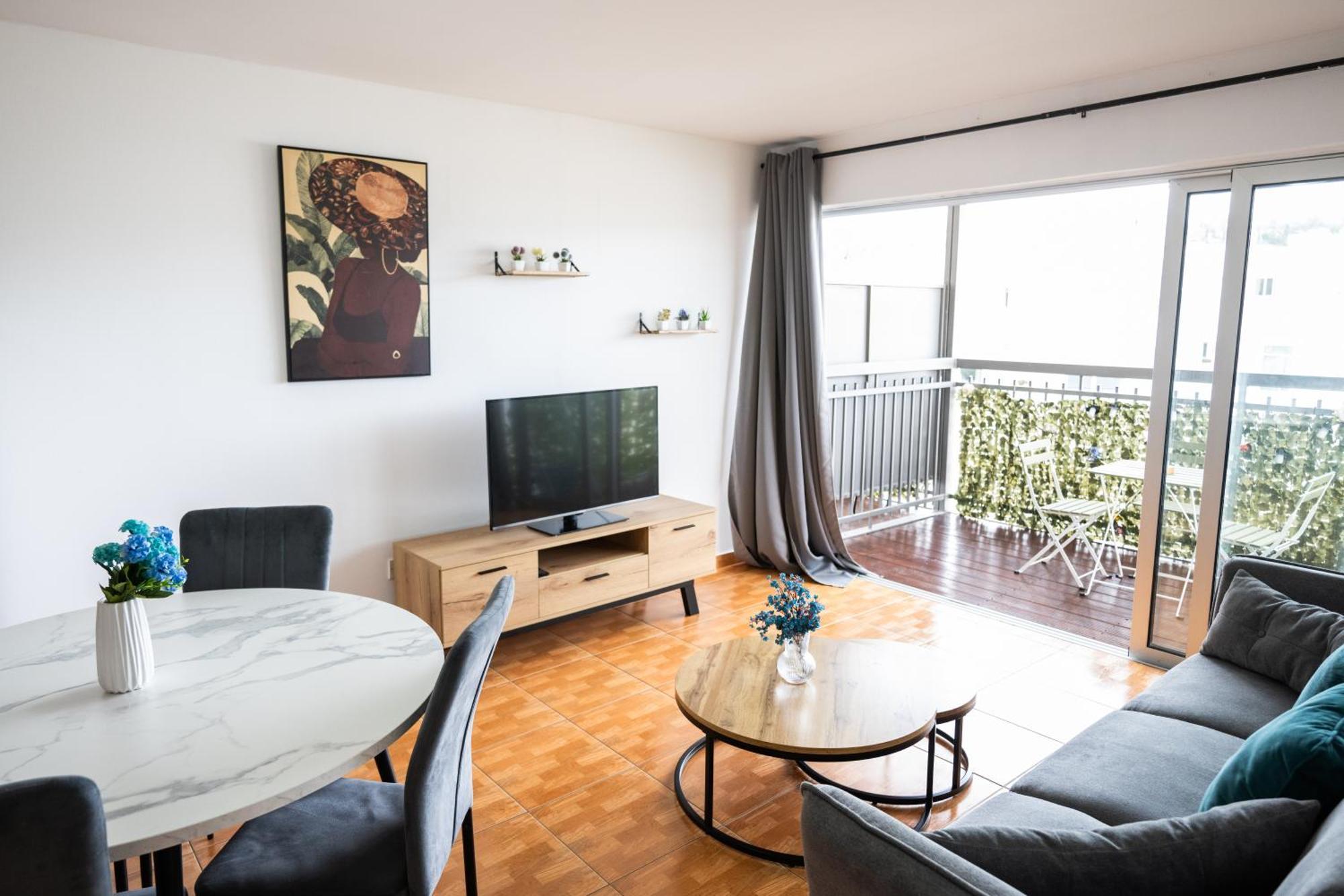 Napa Centrale Suites 아이아 나파 외부 사진